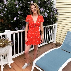 Meet your Posher, Kelly